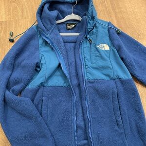 The north face fleece size 7/8 (zipper broken)